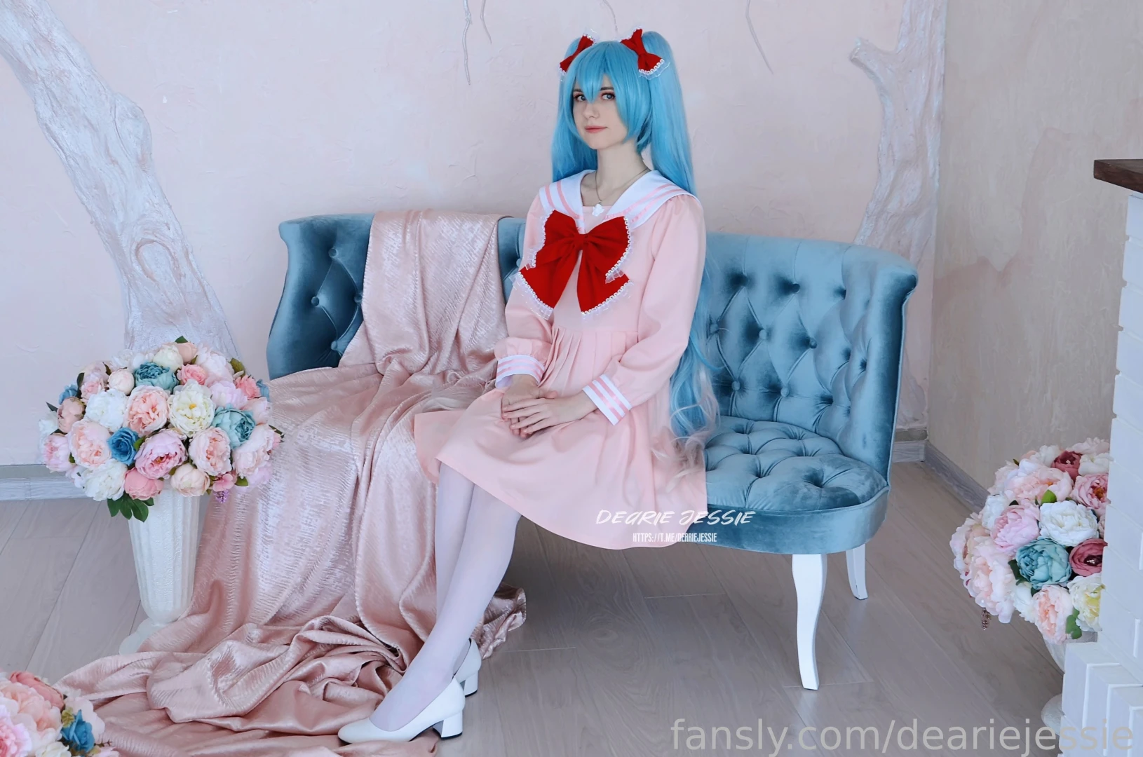 Happy valentine s day my cute old cosplay for you as a bonus i m still 