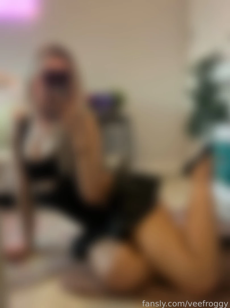 Lil bundle in this fun fit from yesterday fyp leather skirt blonde 