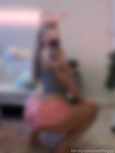 Hugeeee bunny photo bundle sooo many hot pics in this wearing the