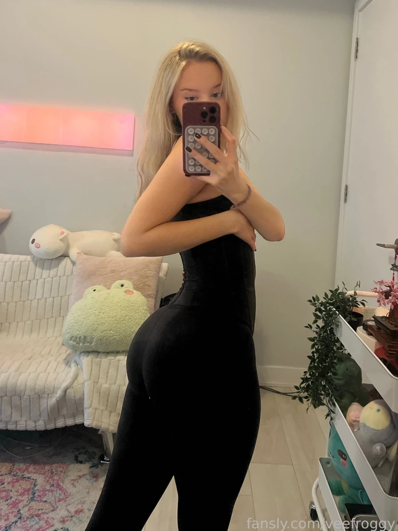 New set alert enjoy my curves in this tight black bodysuit and corset part 5 