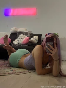 Happy luvvv dayyyy enjoy this biggggg bundle full of booty and feet of part 4