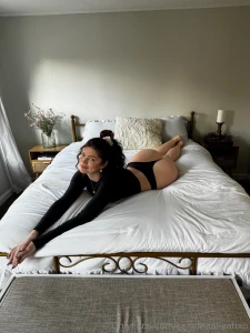 Like this for a free pic tomorrow part 3