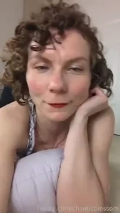 No peeking mom milf over40 thong ass thepose feet mombod slut kinky