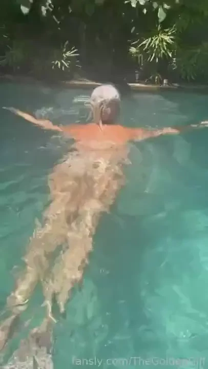 I absolutely love swimming in the nuddy 