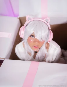 Just a playful kitten lt 3 part 13