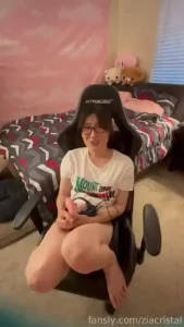 Gaming nerd has to take it doggystyle and missionary cant get the keys