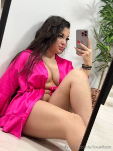 She lunnadolce is 18yo and naughty be ready to explore all the