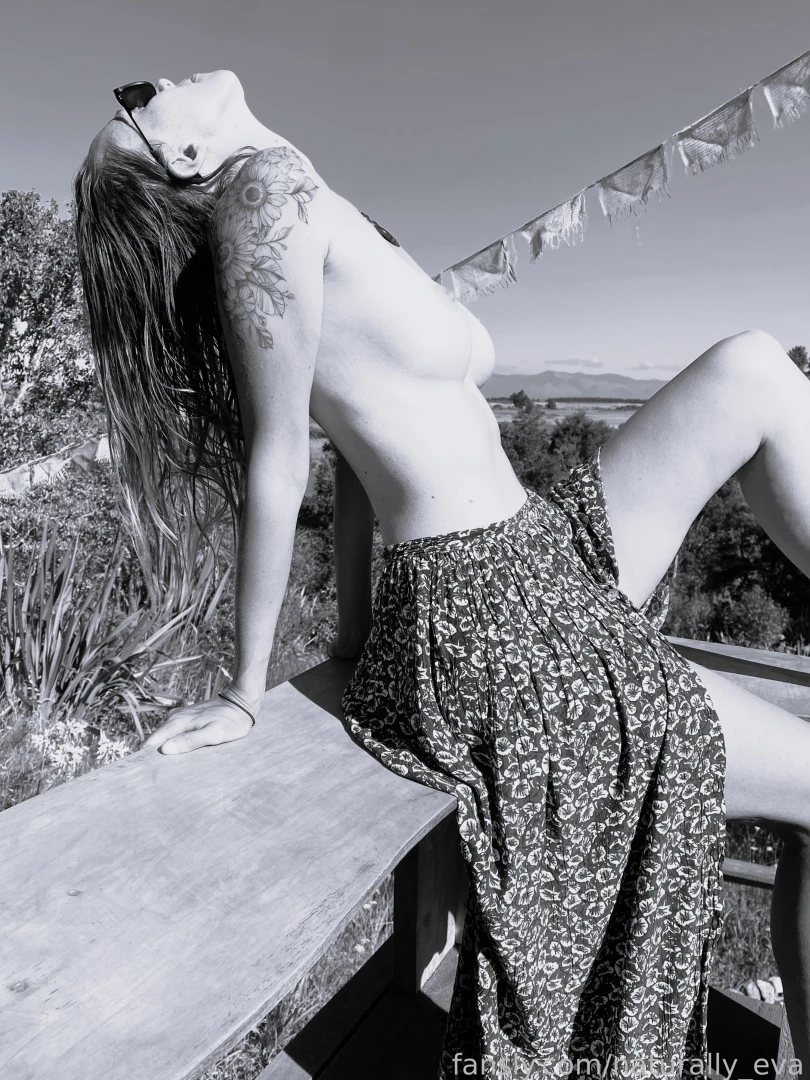 Monochrome monday love this shot natural nature blackandwhite tits 