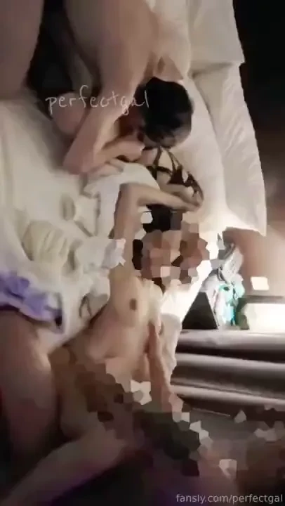 3m2f two pretty girls are enjoy different dixk in different ways part 