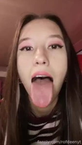 Finished customs 2 min - tonguie uvula makeup fyp rofdeenyt sexy