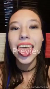 Finished customs 2 min - long tongue mouth throat fyp rofdeenyt sexy