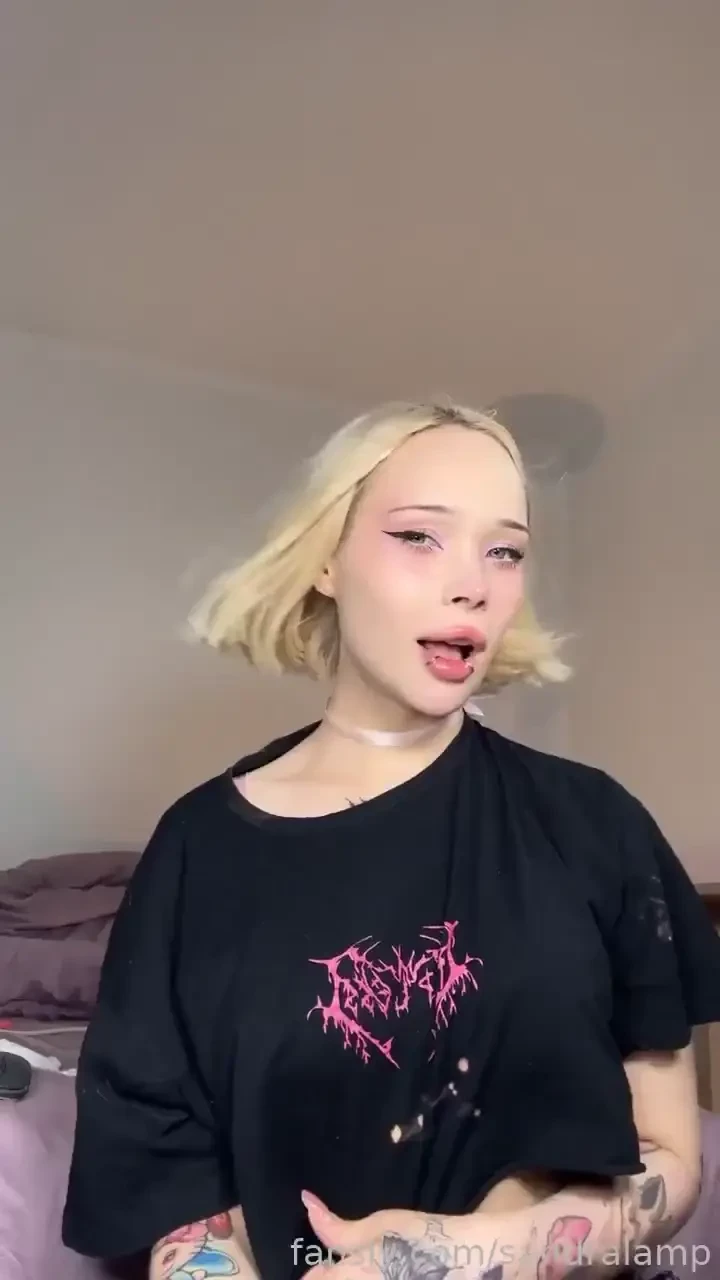 Dancing to your favorite song is my favorite ahaha lol dance egirl 