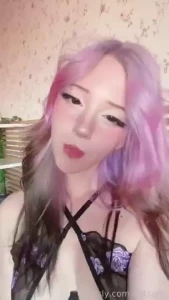 Someone told me that they think it s super sexy when girls chew gum so