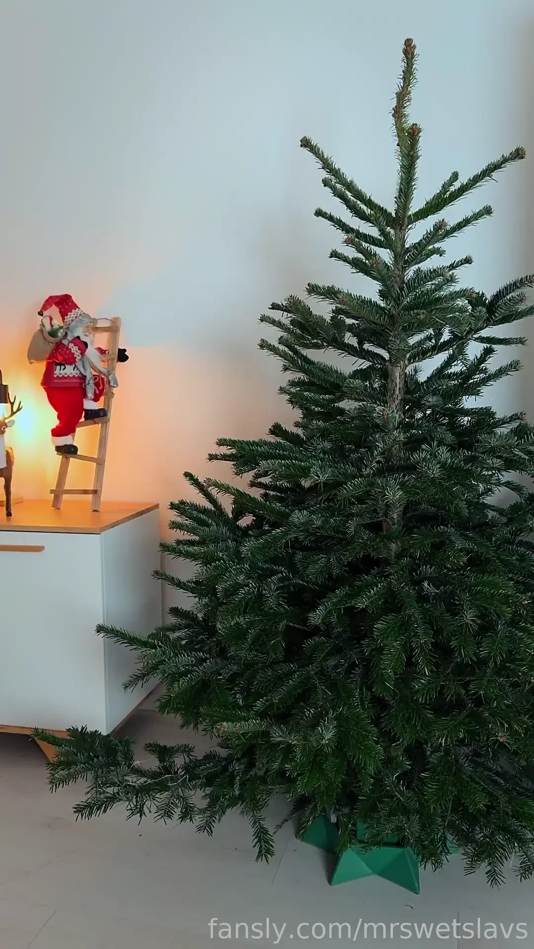 Your curvy milf is trying on new clothes join me and tell me what you 