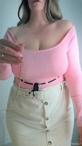 Check out my new bling because this curvy queen deserves to shine