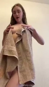 I m cold after the shower will you keep me warm nude pussyplay naked