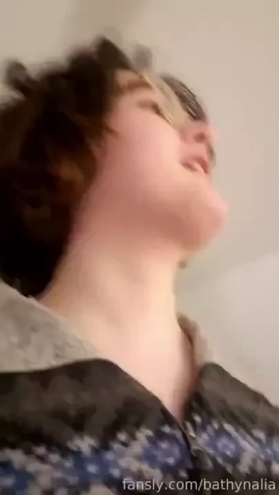 How do we feel abt girl burps mouth internal in the second vid 