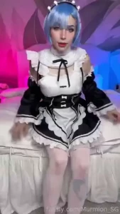 Do you like these tights on me or do you want to look under my skirt