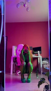 Redhead on a mission low lights high heels one mirror and zero