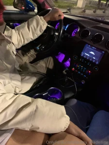 He love to keep his hand warm