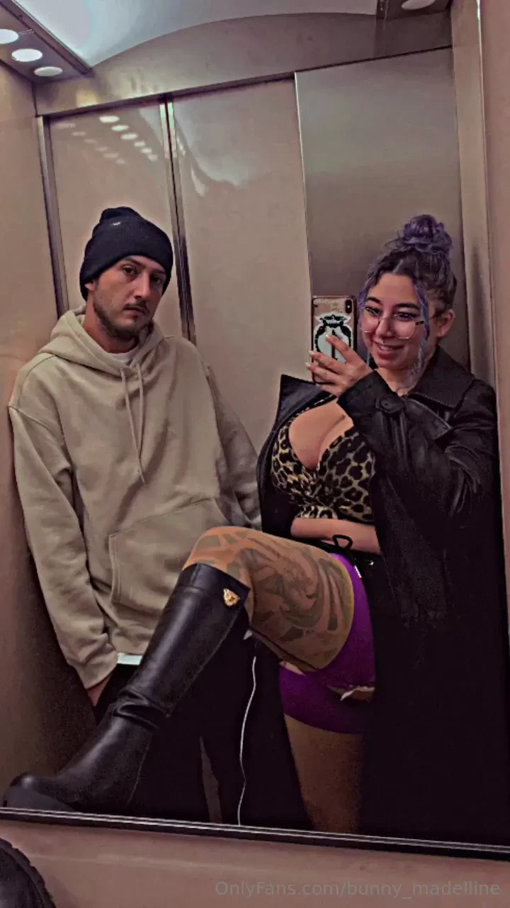 We just send a scene where he creampie my pussy on a bar seat check 