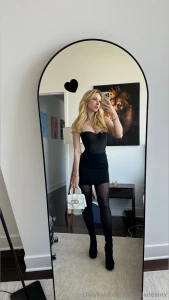 Half way through the week dm me for a treat