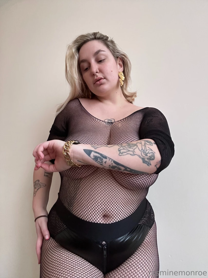 jas-monroe - Evil queen i like to time how quickly i can make the weak boys cum 