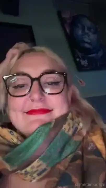 Jasmine out in the wild a comedian asked me out on a date last night i 