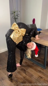What do you think is hidden behind the bow stretching flexible kitchen