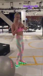 That s the surprise i go to the gym with fyp blond milf gym outdoors