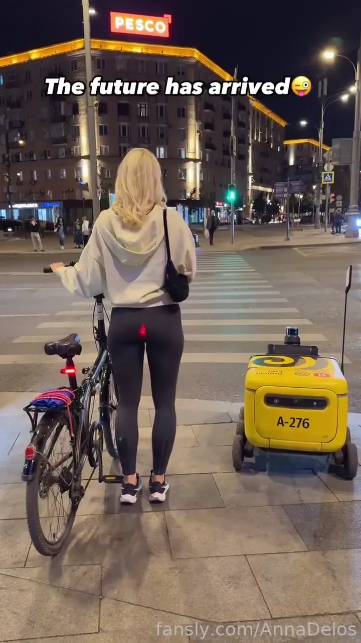 A big city is always a city of bright lights if you know what i mean 