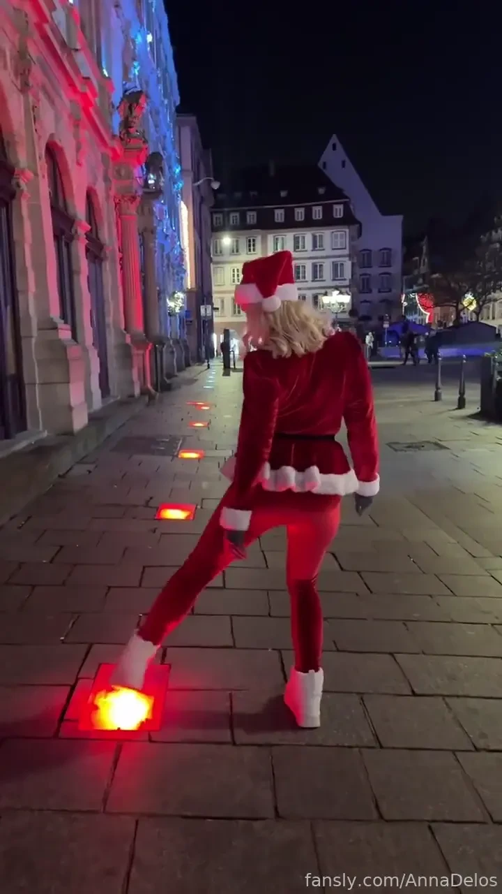 See you in 2025 fyp buttplug milf magic tightass public french blond 