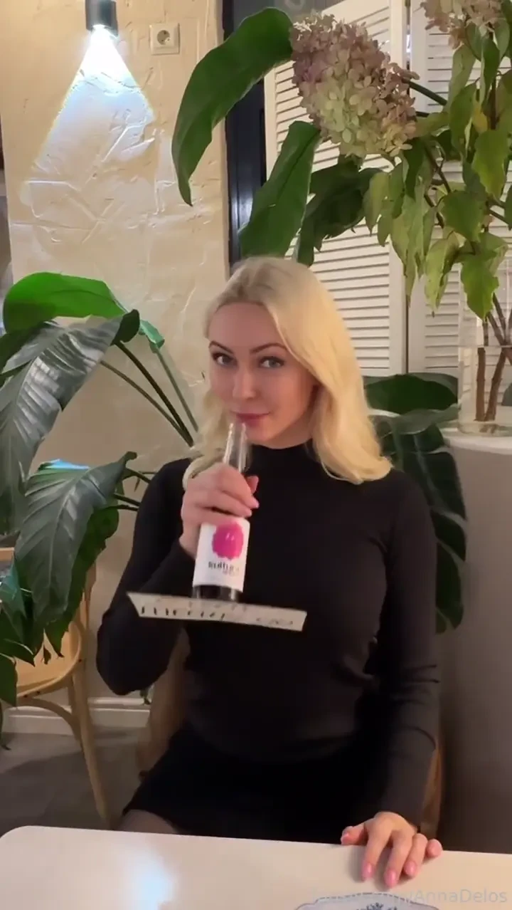 Green means go public fyp buttplug french milf outdoors blonde sexy 