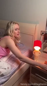 Good night fyp bed buttplug flexible stretching milf blonde trick