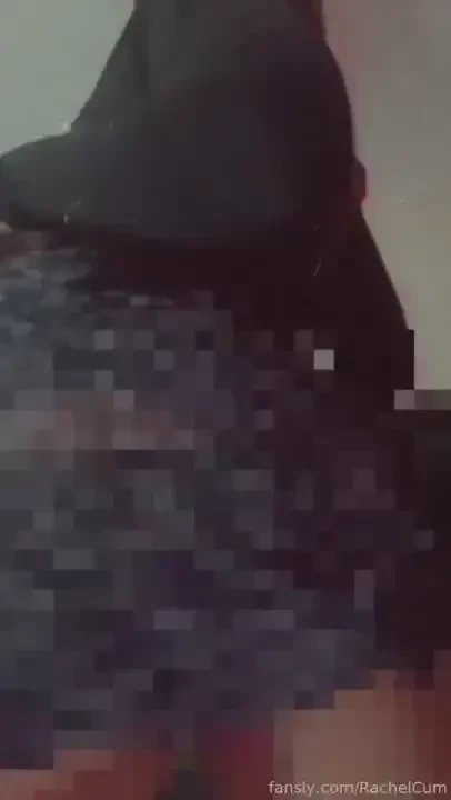 Look at my tits and then i ll spread the holes for you skinny 