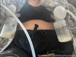 Goooood morning hucow breastmilk pumping taboo mommy lactation