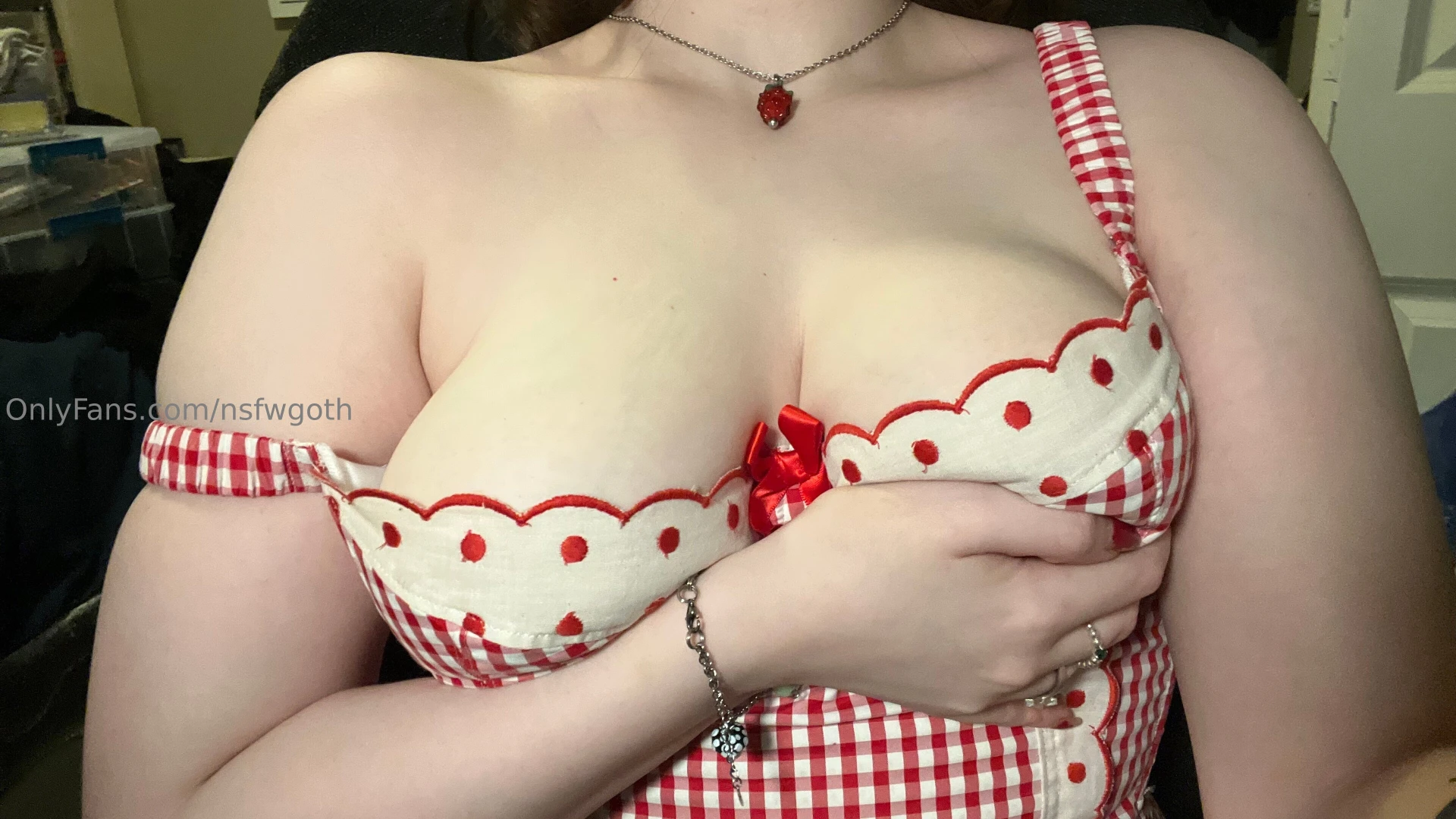 Gonna take soooooo many cute photos in this set but here s some quick part 1 