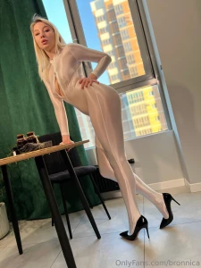I love spandex it s like a second skin but it s so smooth that you can part 8