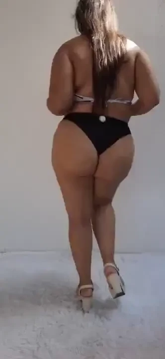 Me estoy quitando la ropa caliente desbloquear el candado i m taking 