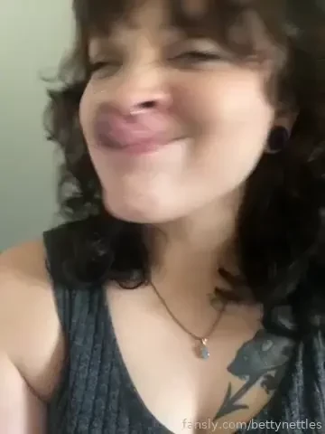 Just a lil daily closeups tricks amp spit for ya pockets part 1 