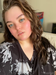 Lets play a game right now lets see who can cum first