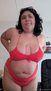Its real warm between these titteesss wanna check it out