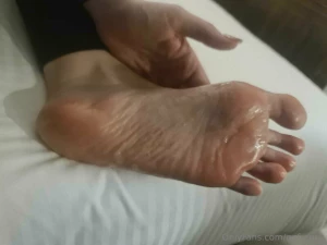 I am just going to drop all the historic post session cummy feet part 3