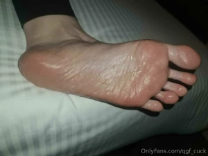 I am just going to drop all the historic post session cummy feet part 8