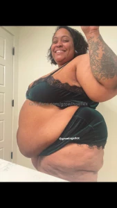 Helloooo and merry christmas happy holidays and all that i hope yall part 5