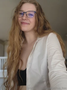 I do like this shirt strut strut pose pose pose strut strut strut