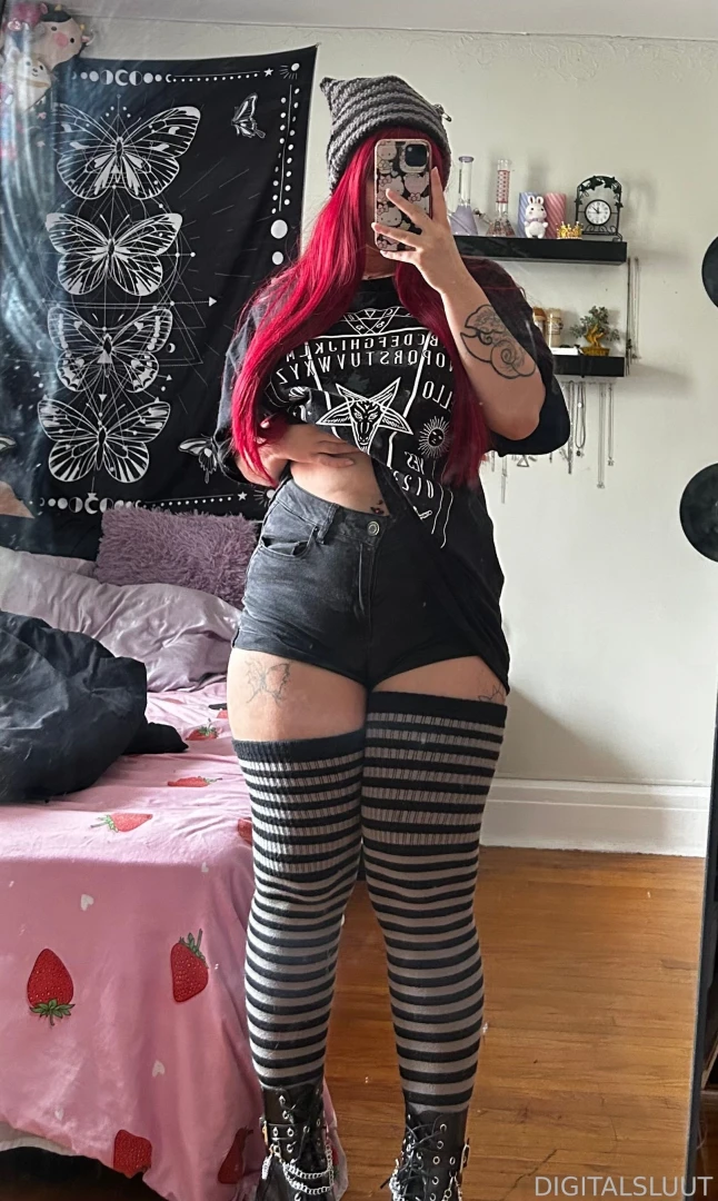 I haven t done a fit check in a lil while the more you swipe the more part 20 