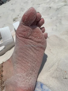 You like the wrinkles on my feet