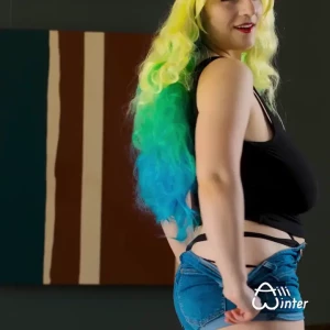 Lucoa cute and sexy video was postponed for too long and now it s out