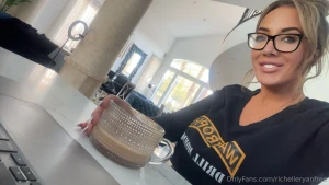 Bringing the heat this milf monday